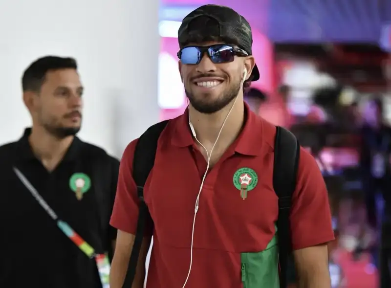 الزلزولي يبدأ سباق الزمن بفرنسا للحاق بتحضيرات ريال بيتيس للموسم الجديد